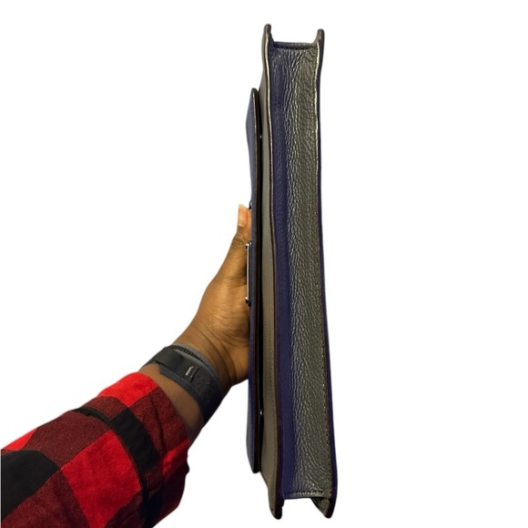 MARC BY MARC JACOBS BLUE AND GRAY CLUTCH WITH DUST BAG - Picture 8 of 15